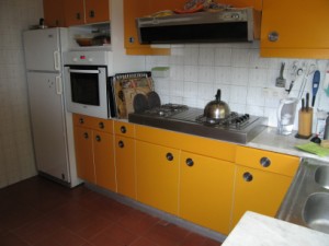Kitchen fridge, oven,gaz burners